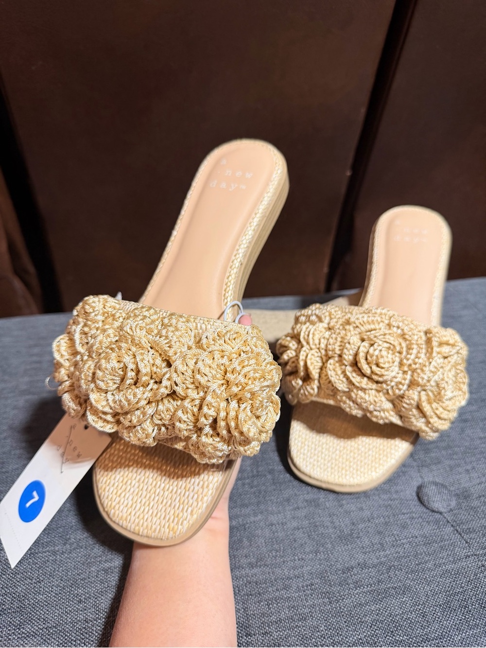 A New Day Coco Tan Raffia Flower Slide Sandals [Size7] - Picture 2 of 7